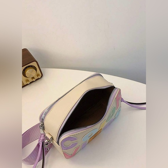 NWT-Fashionable Dopamine-Color Pu Alphabet Camera / Crossbody Bag - Picture 5 of 8